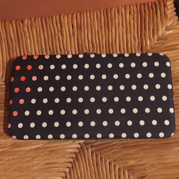 Fun little clutch! - Picture 2 of 4